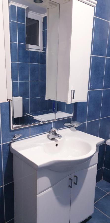 Apartman Mirage สเรมสกา มิโตรวิตซา ภายนอก รูปภาพ