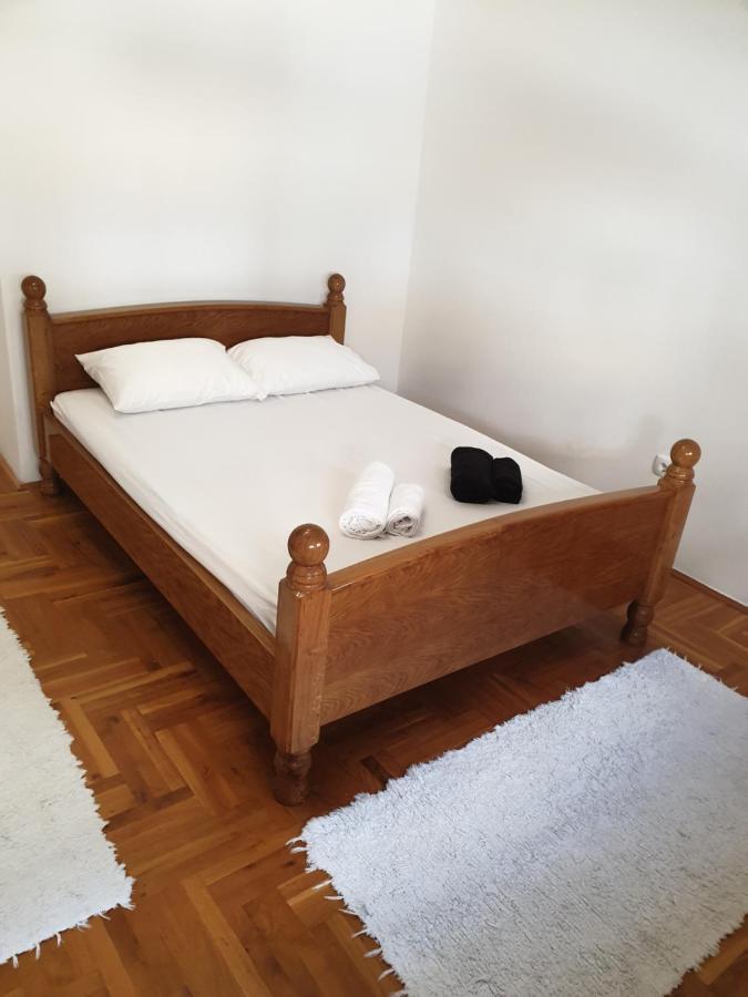Apartman Mirage สเรมสกา มิโตรวิตซา ภายนอก รูปภาพ